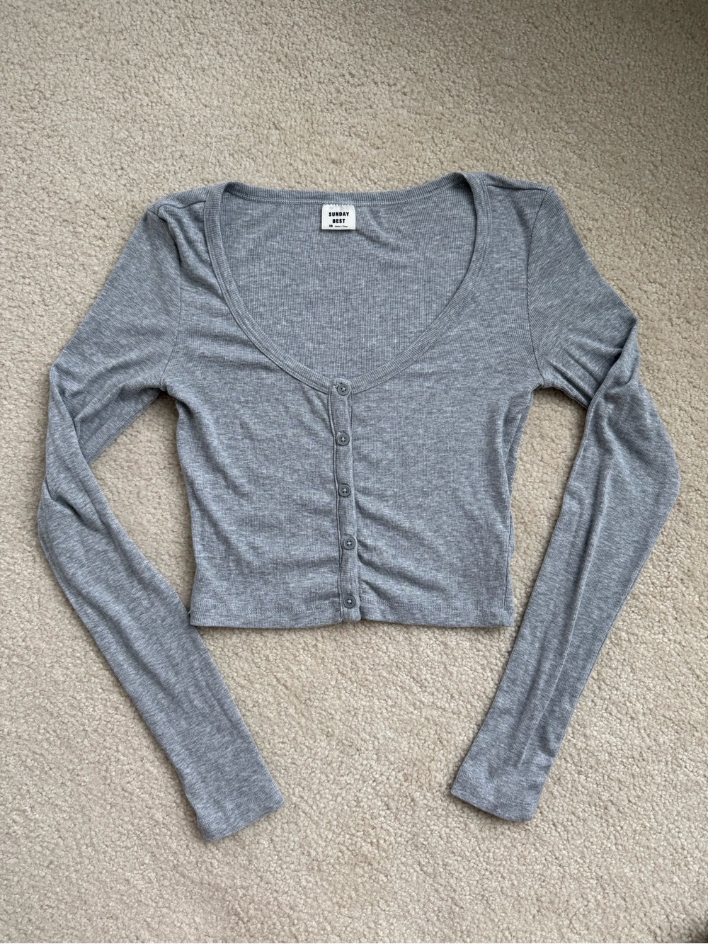 Sunday Best Gray Long-Sleeve Buttoned Crop Top